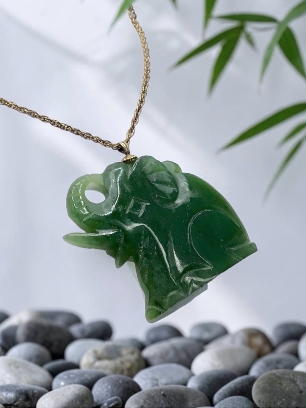 🌺LARGE Vintage Gold Filled Jade Elephant Necklace